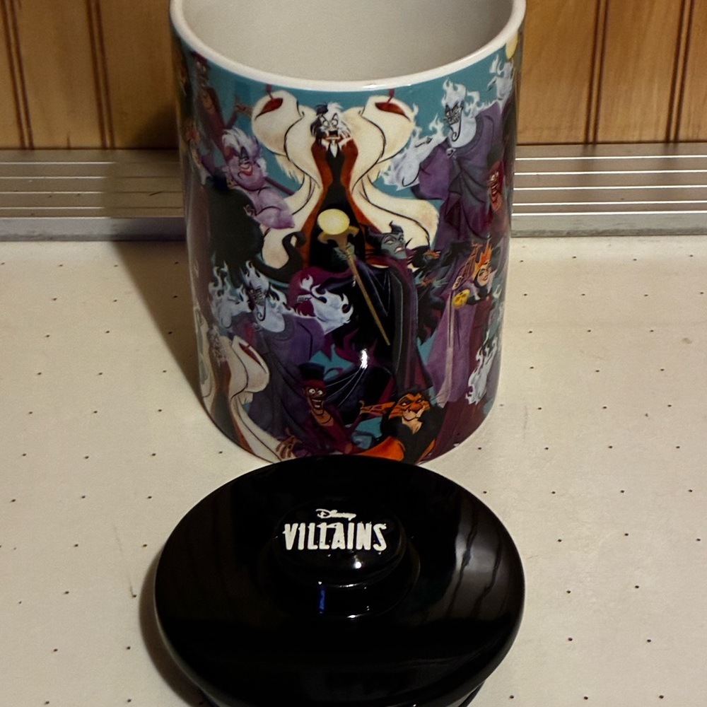 Disney Villains 8” Ceramic Canister Treat/Cookie Jar With Lid - Picture 5 of 11